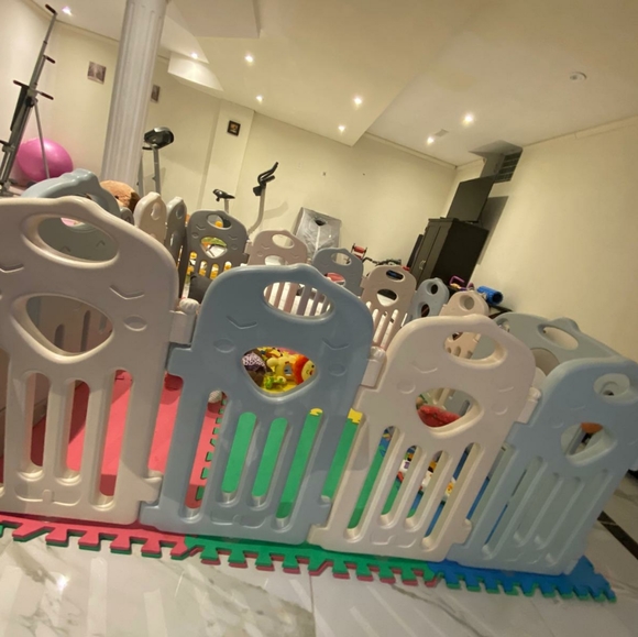Baby play pen - Picture 4 of 4